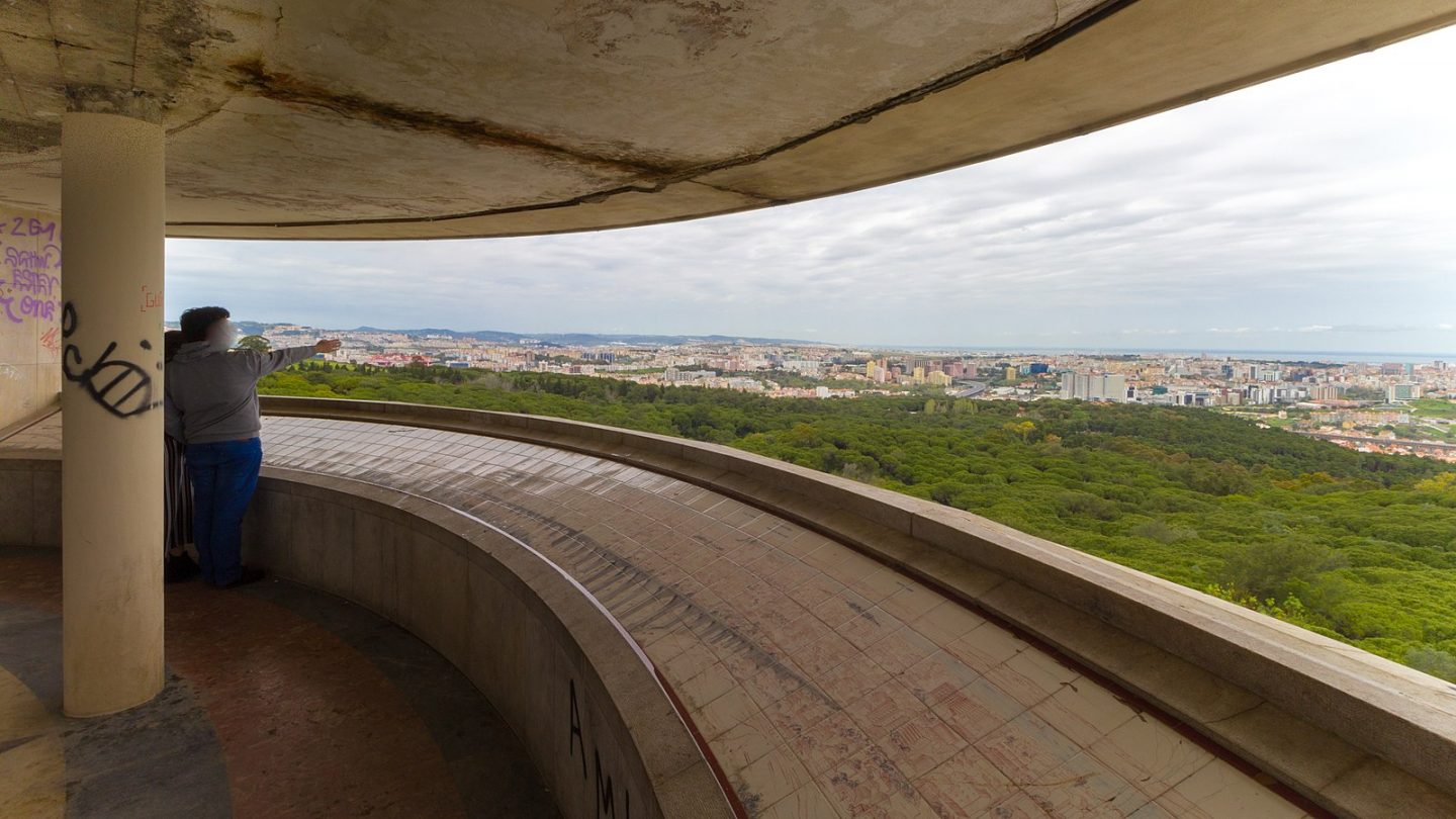 Lisbon Off the Beaten Path: Panorâmico De Monsanto 